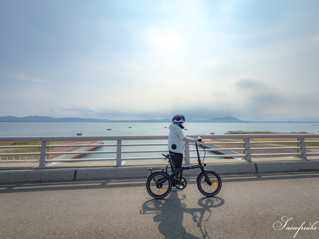 これぞ、北海道！サロマ湖とオホーツク海を望みながら『ワッカ原生花園』をのんびりサイクリング(^^)/